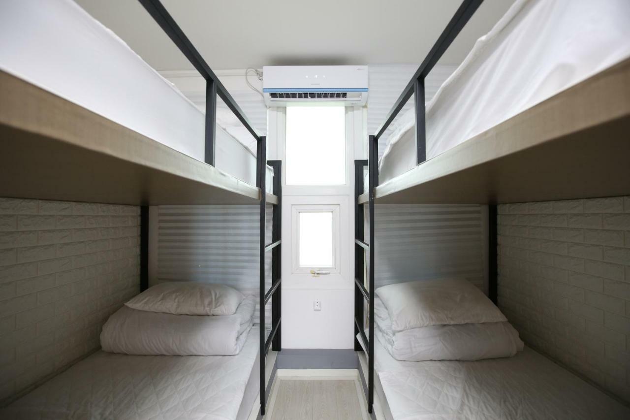 Ian Guesthouse Чеджудо Экстерьер фото