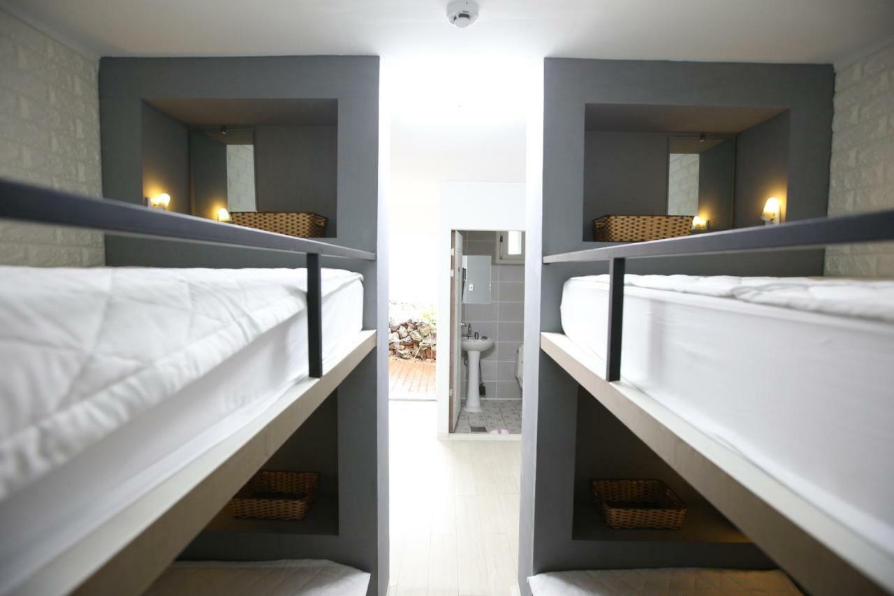 Ian Guesthouse Чеджудо Экстерьер фото