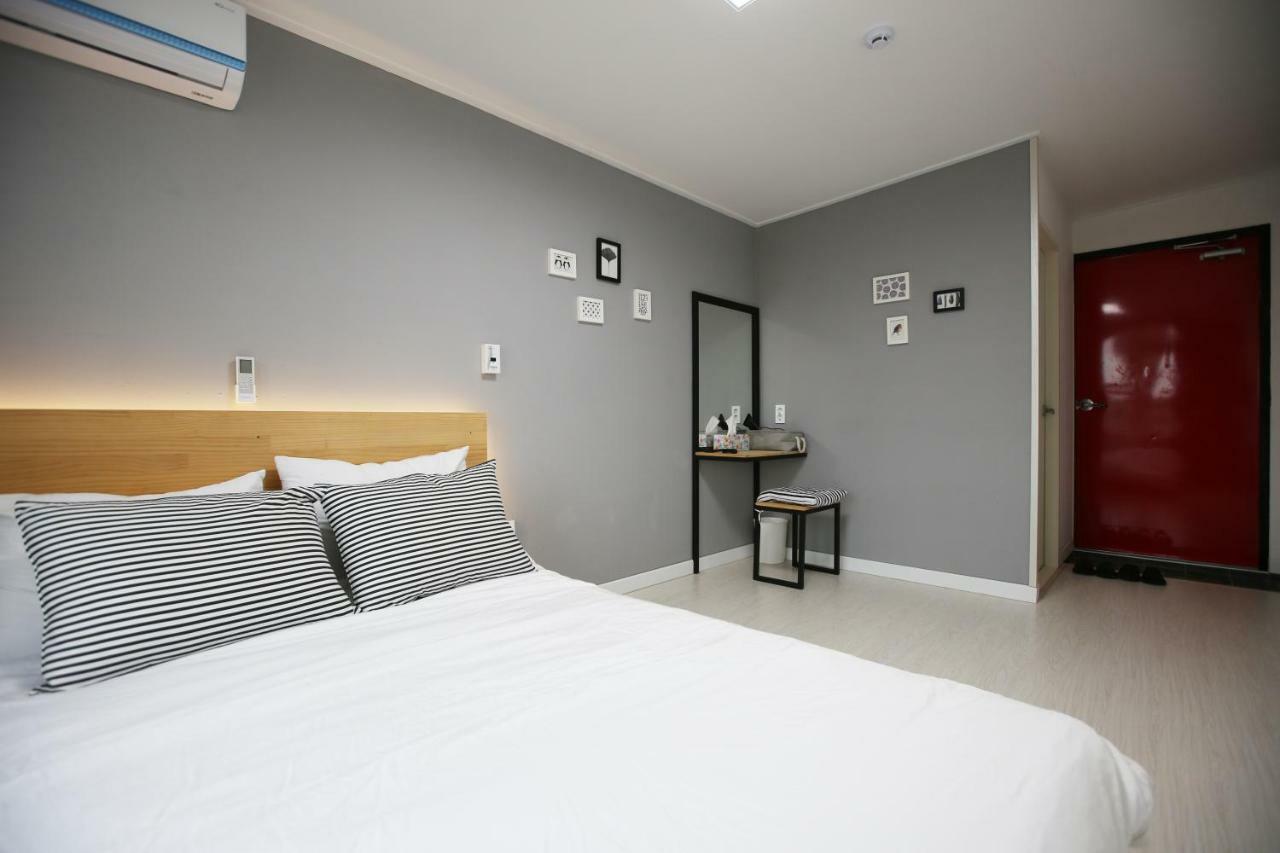 Ian Guesthouse Чеджудо Экстерьер фото